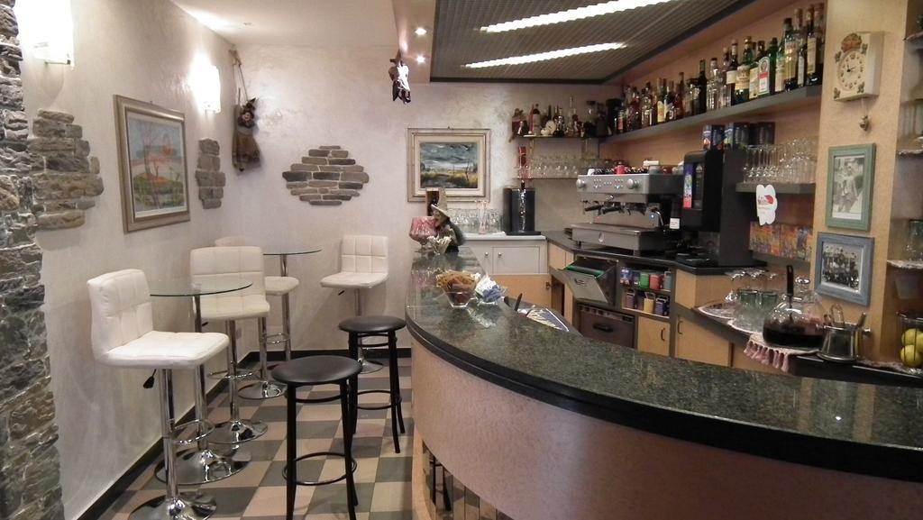 Hotel Montepizzo Lizzano In Belvedere Bagian luar foto