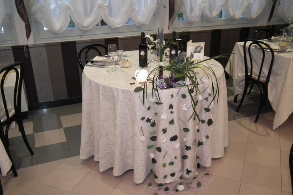 Hotel Montepizzo Lizzano In Belvedere Bagian luar foto
