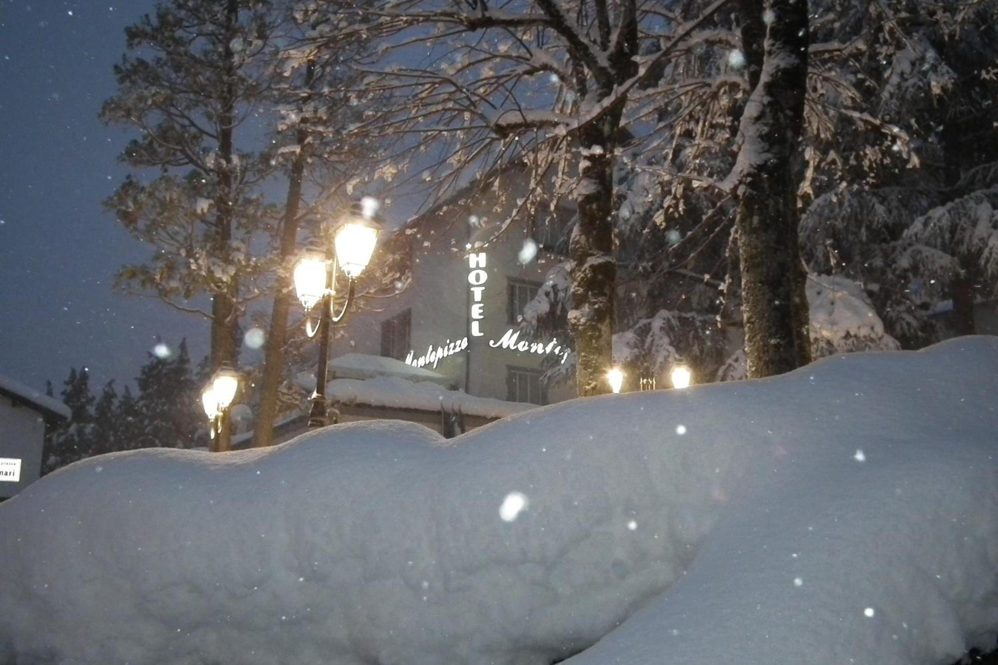 Hotel Montepizzo Lizzano In Belvedere Bagian luar foto